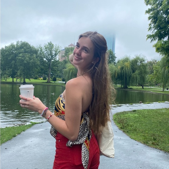 Meet your Posher, Adia - Picture 1 of 1